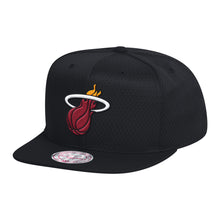 Mitchell & Ness Miami HEAT Jersey Mesh Snap Back