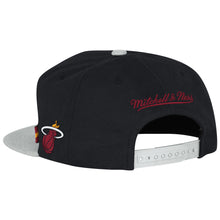 mitchell and ness miami heat TRAINING ROOM SNAP BACK